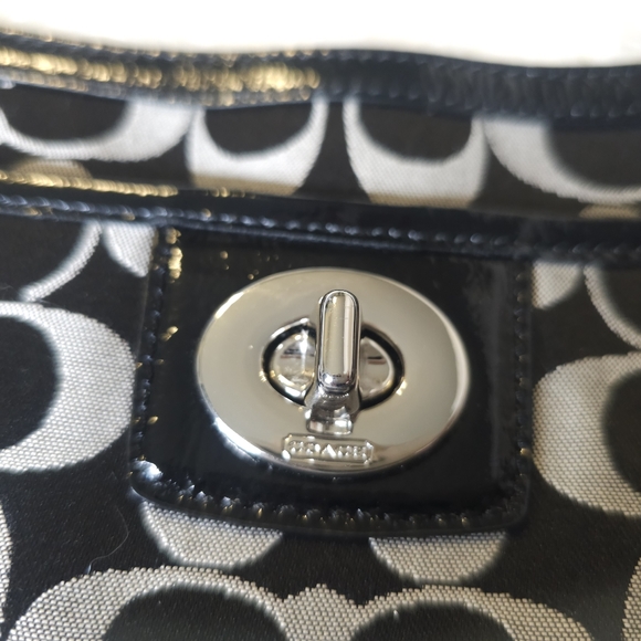 EUC Coach Poppy Canvas Handbag - Picture 5 of 12